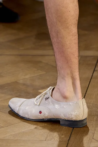 Look 80